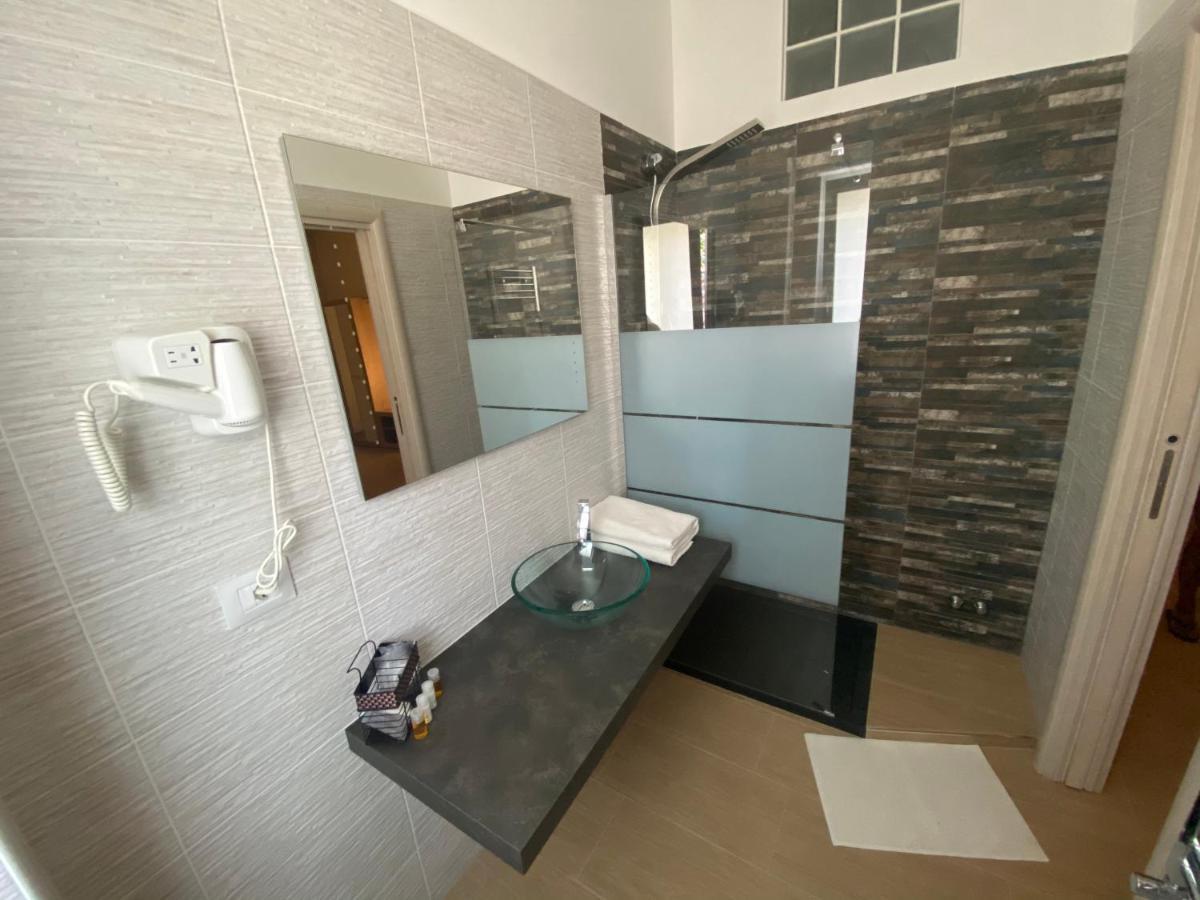 B&B La Perla & Suites Bari Exterior photo